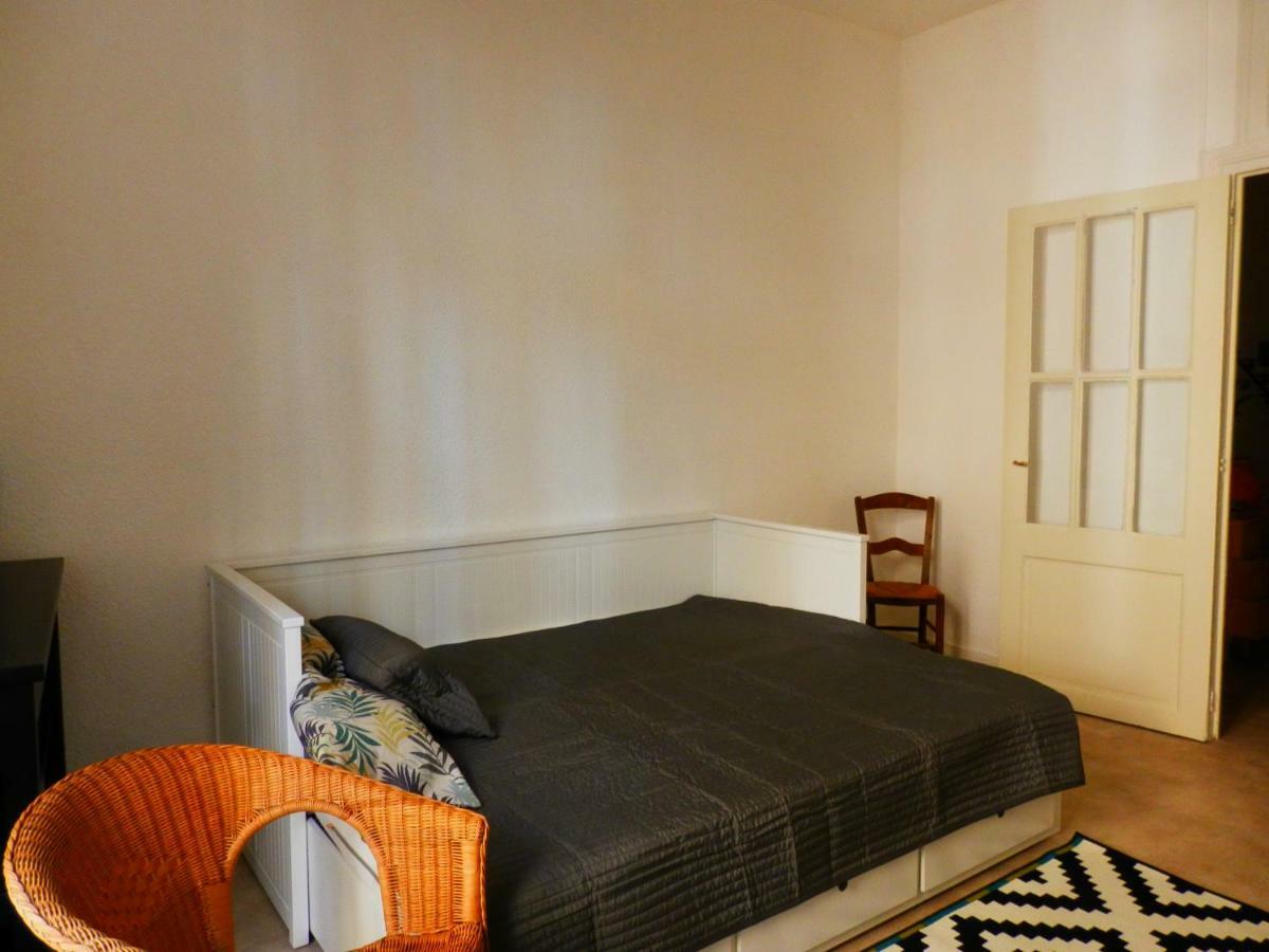 Апартаменты Couette & Cafe Roxane Бержерак Экстерьер фото