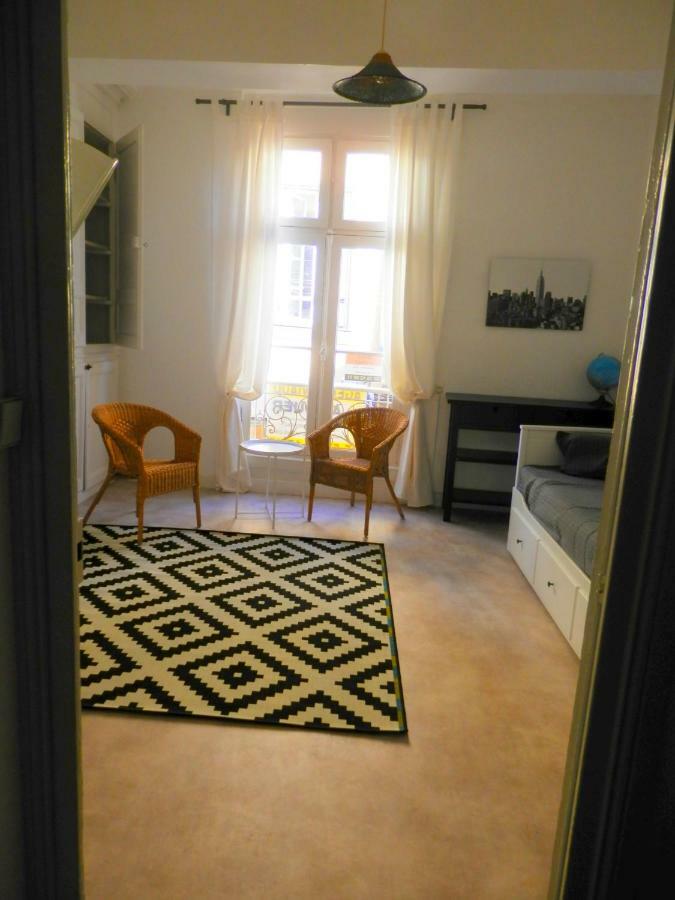 Апартаменты Couette & Cafe Roxane Бержерак Экстерьер фото